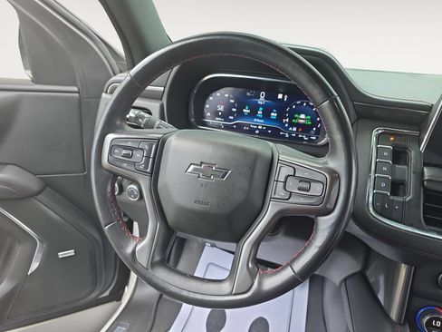 Used 2022 Chevrolet Suburban RST w/ Sport Performance Package AWD/4WD image 12
