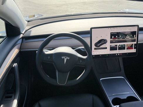 Used 2023 Tesla Model 3 Standard Range image 20