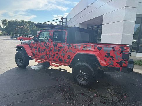 Used 2020 Jeep Gladiator Sport w/ Quick Order Package 24S AWD/4WD image 3