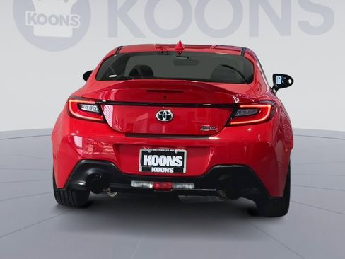 Used 2022 Toyota GR86 Premium image 10