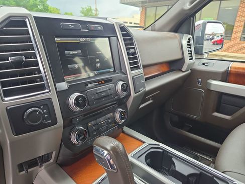 Used 2015 Ford F150 King Ranch w/ Equipment Group 601A Luxury AWD/4WD image 19