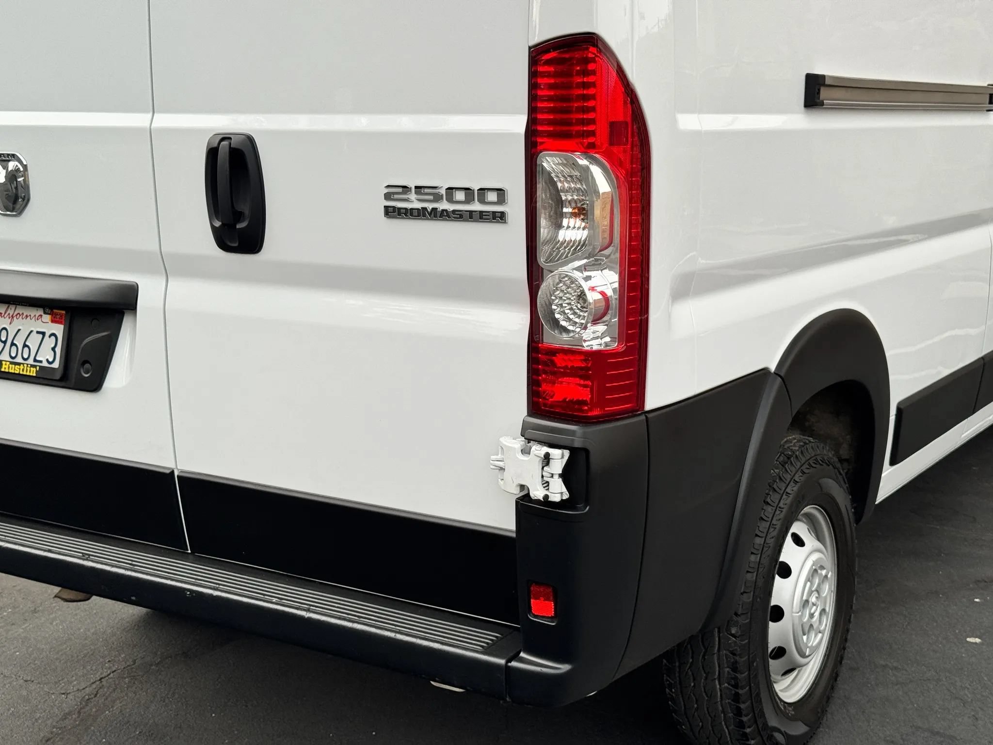 Used 2023 RAM ProMaster 2500 FWD image 6