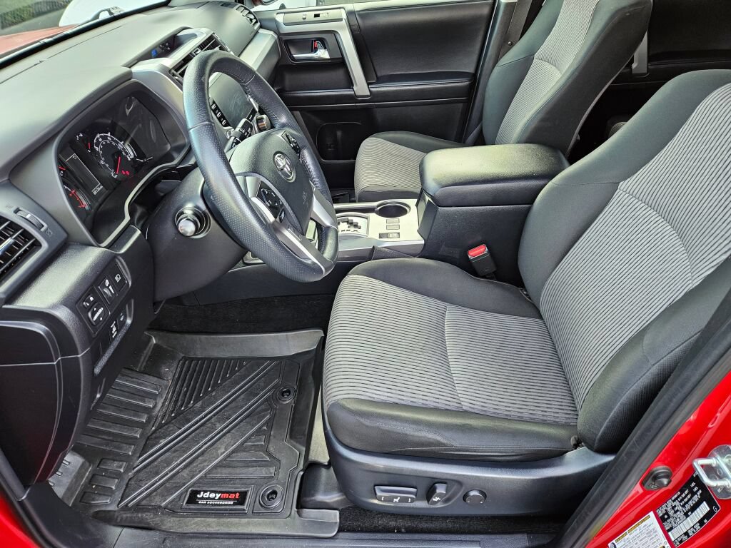 Used 2022 Toyota 4Runner SR5 AWD/4WD image 17