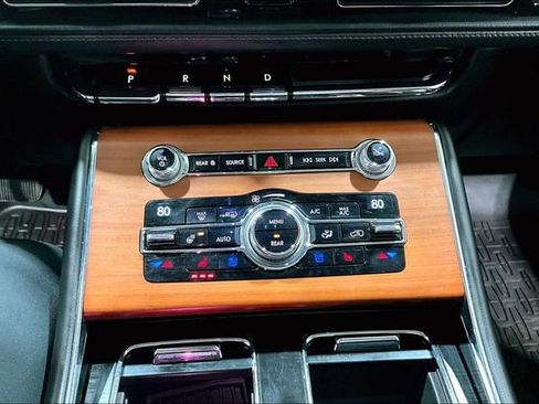 Used 2020 Lincoln Aviator Reserve w/ Equipment Group 201A image 16