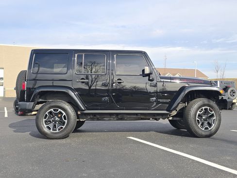 Used 2015 Jeep Wrangler Unlimited Rubicon image 29