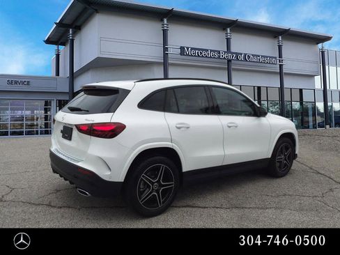Used 2025 Mercedes-Benz GLA 250 4MATIC image 3