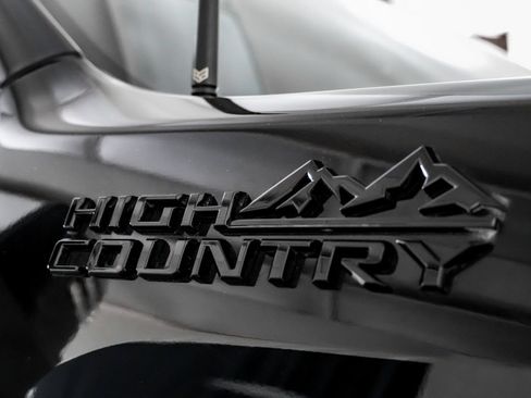 Used 2025 Chevrolet Silverado 3500 High Country w/ Technology Package AWD/4WD image 46