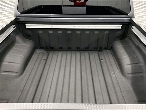 New 2026 Nissan Frontier SV w/ SV Convenience Package RWD image 17