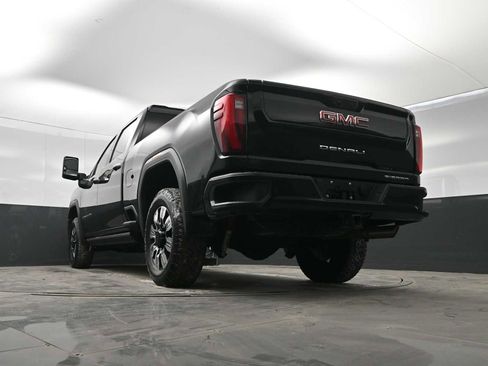Used 2025 GMC Sierra 2500 Denali image 37