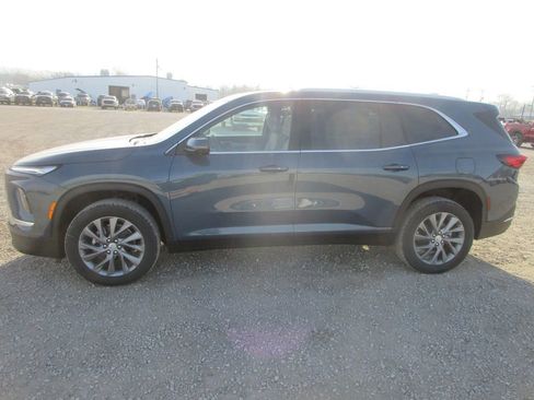 New 2026 Buick Enclave Preferred w/ Power Package AWD/4WD image 9