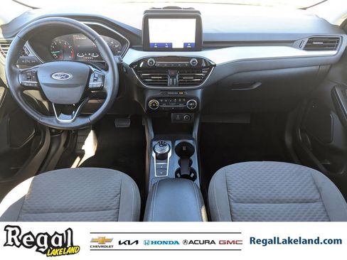 Used 2021 Ford Escape SE w/ Cold Weather Package image 10