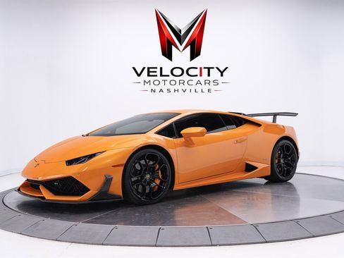 Used 2017 Lamborghini Huracan LP 610-4 AWD/4WD image 2
