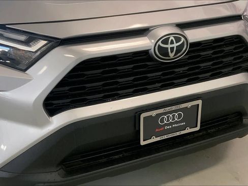 Used 2022 Toyota RAV4 XLE image 30