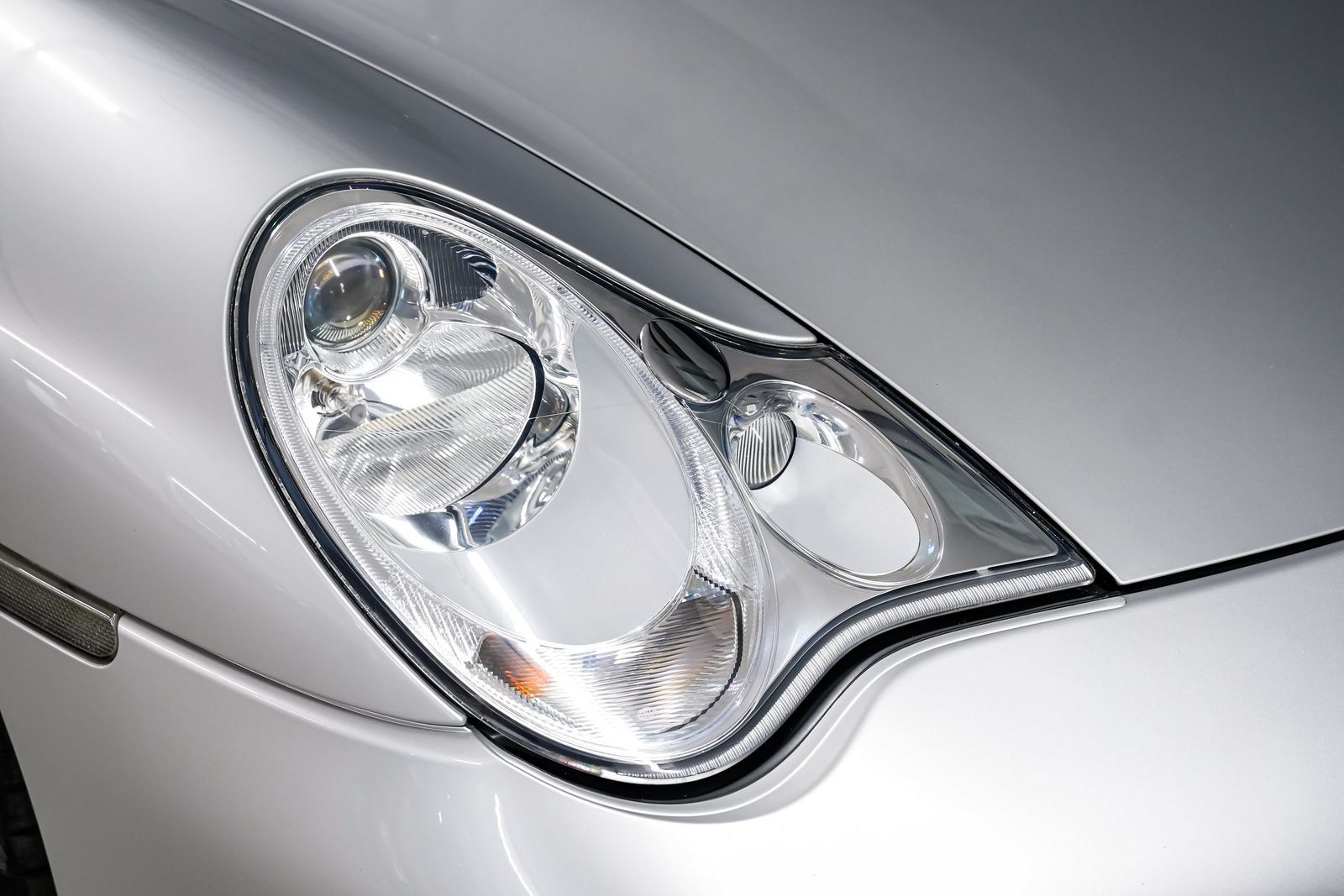 Used 2003 Porsche 911 Turbo AWD/4WD image 36