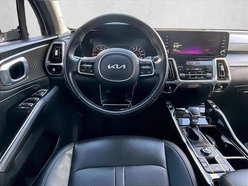 Used 2022 Kia Sorento SX FWD image 7