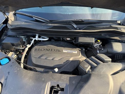 Used 2021 Honda Pilot Touring image 19
