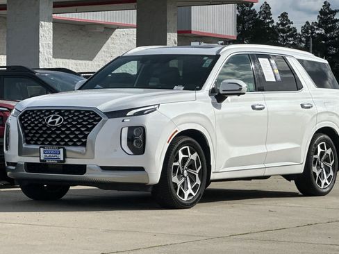 Used 2021 Hyundai Palisade Calligraphy w/ Winter Package image 7
