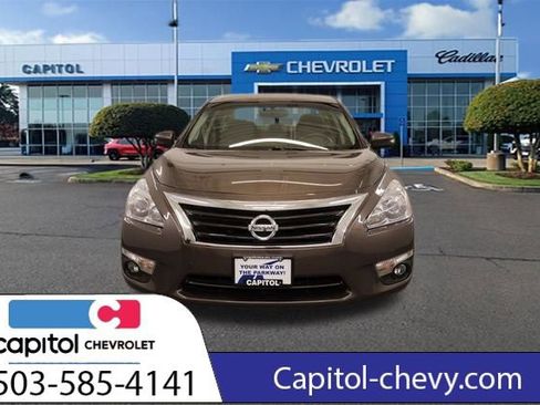 Used 2014 Nissan Altima 2.5 SV w/ Convenience Package FWD image 7