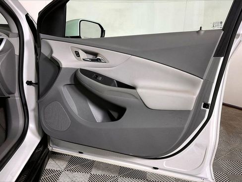 Used 2018 Chevrolet Volt LT w/ Comfort Package image 23
