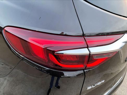 Used 2018 Buick Enclave Essence w/ Trailering Package image 28