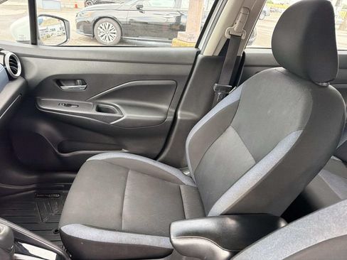 Used 2023 Nissan Versa SV w/ Trunk Package FWD image 16