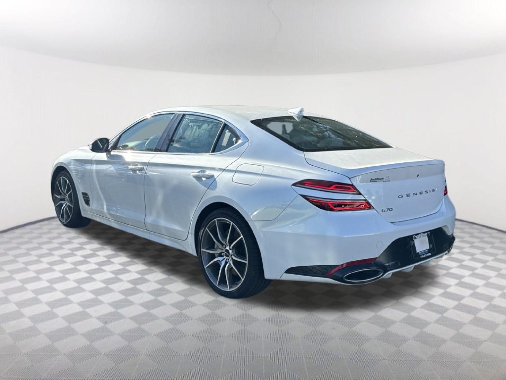 Used 2025 Genesis G70 2.5T RWD image 7