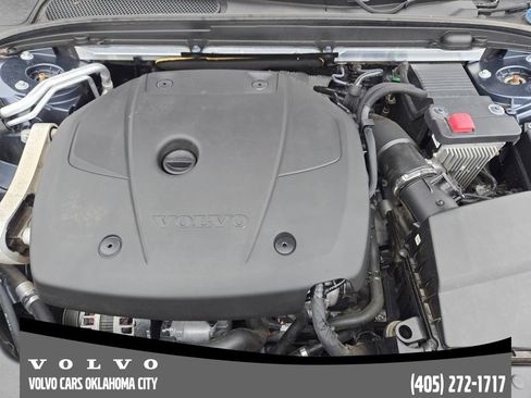 Used 2021 Volvo S60 T5 Momentum AWD/4WD image 30