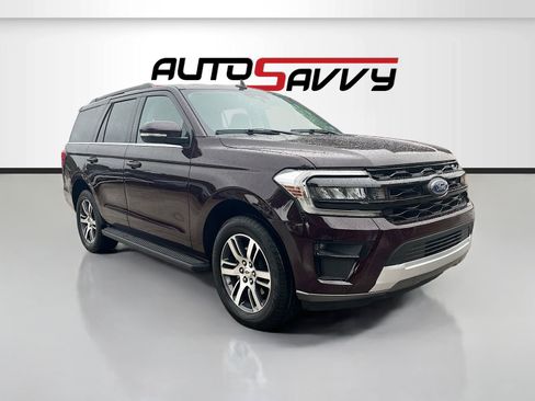 Used 2024 Ford Expedition XLT RWD image 1