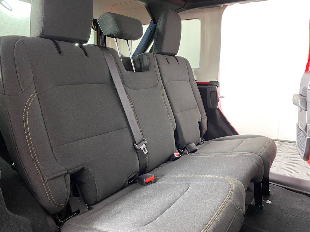 Used 2026 Jeep Wrangler Unlimited Sahara AWD/4WD image 16