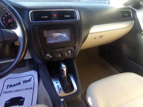 Used 2013 Volkswagen Jetta SE image 24
