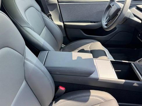 Used 2025 Tesla Model 3 Long Range RWD image 6