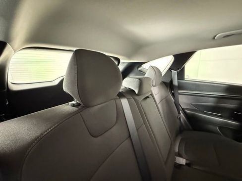 Used 2024 Hyundai Tucson SE image 25