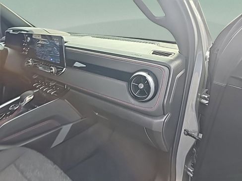 Used 2025 Chevrolet Colorado Z71 image 22