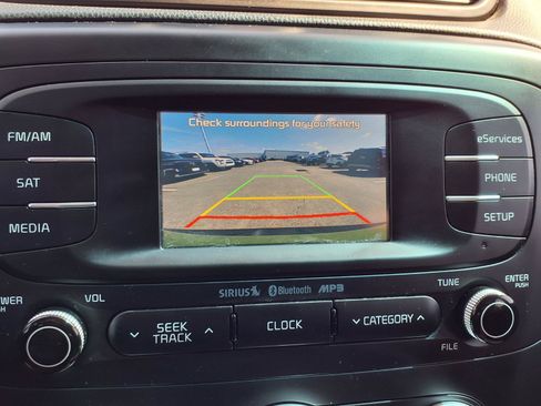 Used 2015 Kia Soul FWD image 5
