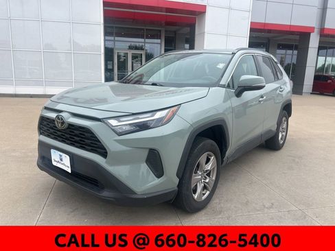 Used 2023 Toyota RAV4 XLE AWD/4WD image 2