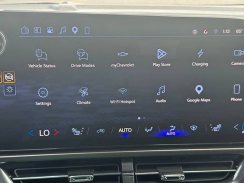 Used 2025 Chevrolet Equinox EV LT w/ Comfort Package FWD image 34
