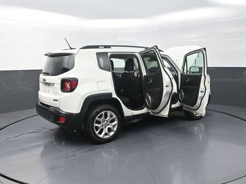 Used 2017 Jeep Renegade Latitude AWD/4WD image 45