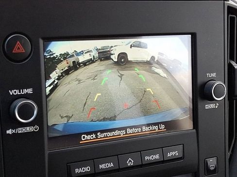 Used 2024 Subaru Crosstrek 2.0i AWD/4WD image 19