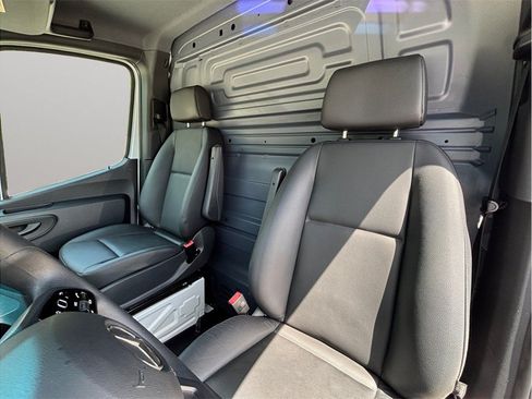 Used 2024 Mercedes-Benz Sprinter 2500 144 Cargo image 19