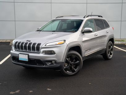 Used 2018 Jeep Cherokee Latitude w/ Altitude Package