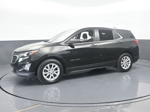 Used 2019 Chevrolet Equinox LT image 2