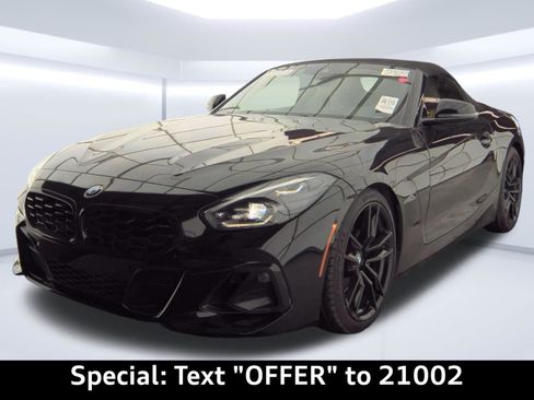Used 2024 BMW Z4 sDrive30i w/ Shadowloine Package image 2