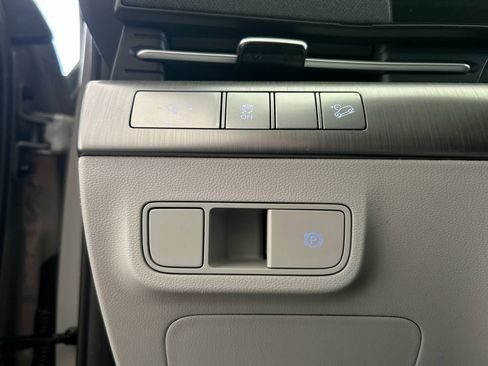 Used 2024 Hyundai Kona SEL FWD image 14