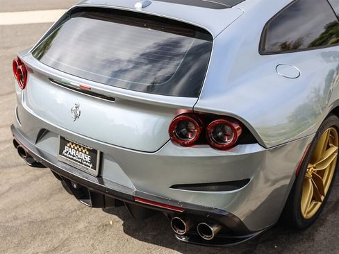 Used 2017 Ferrari GTC4Lusso AWD/4WD image 12