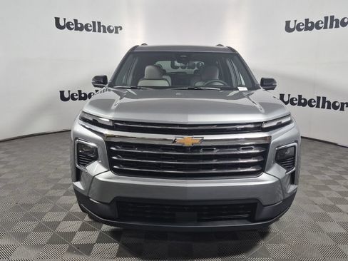 New 2026 Chevrolet Traverse LT w/ Driver Confidence Package FWD image 2