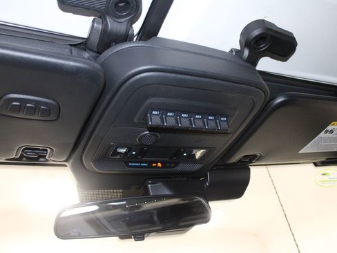 New 2025 Ford Bronco Badlands image 41