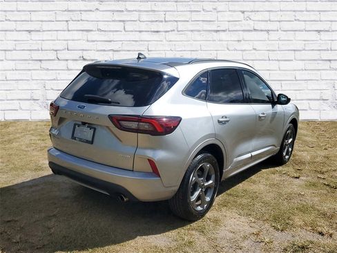 Used 2023 Ford Escape ST-Line image 2