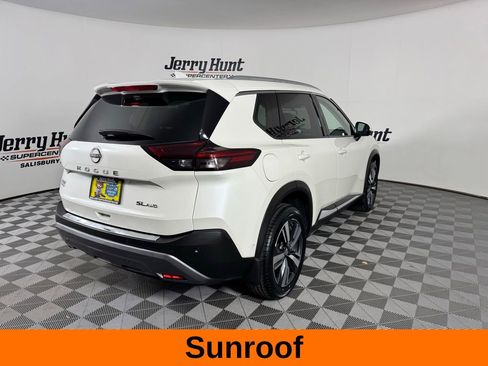 Used 2023 Nissan Rogue SL w/ SL Premium Package image 7