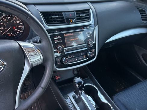 Used 2018 Nissan Altima 2.5 SV image 17