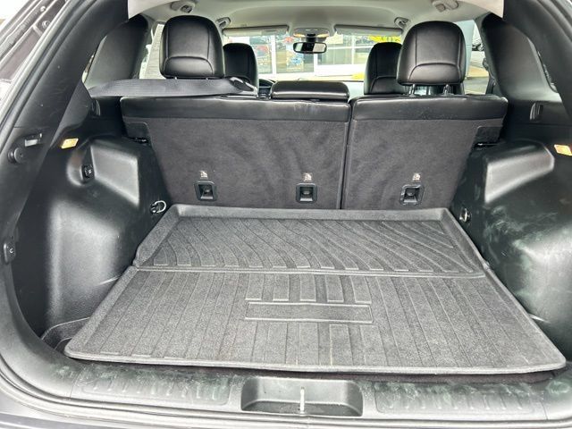 Used 2019 Jeep Cherokee Trailhawk AWD/4WD image 10